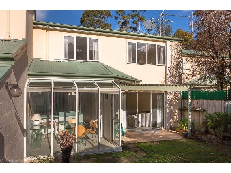 2/8a McRobies Road, South Hobart TAS 7004