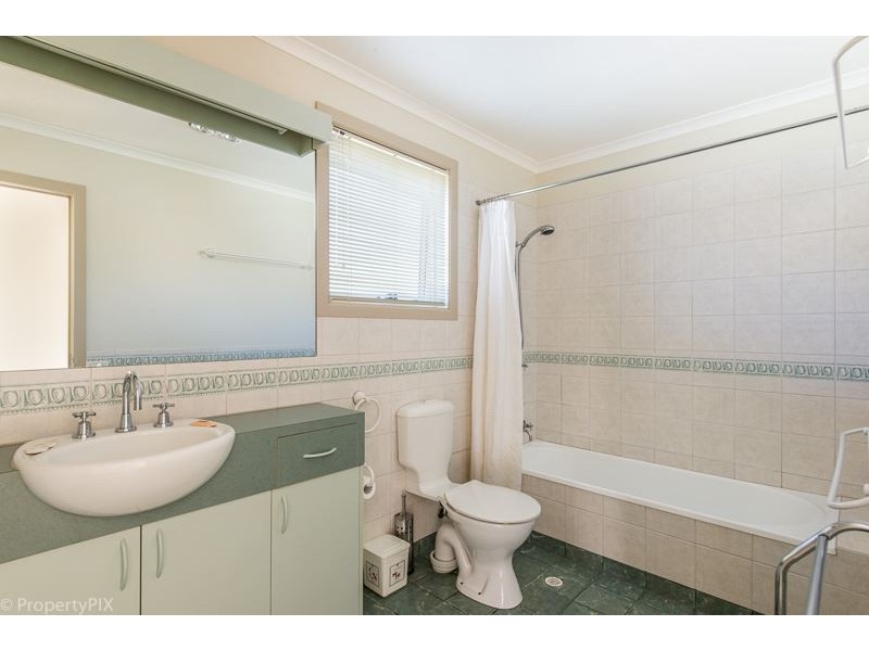 2/8a McRobies Road, South Hobart TAS 7004