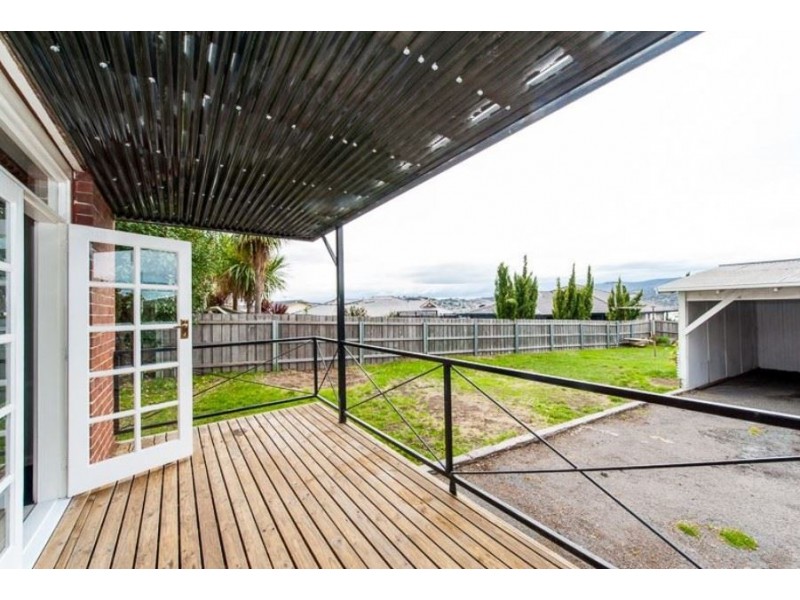 2/31 Bournville Crescent, Claremont TAS 7011
