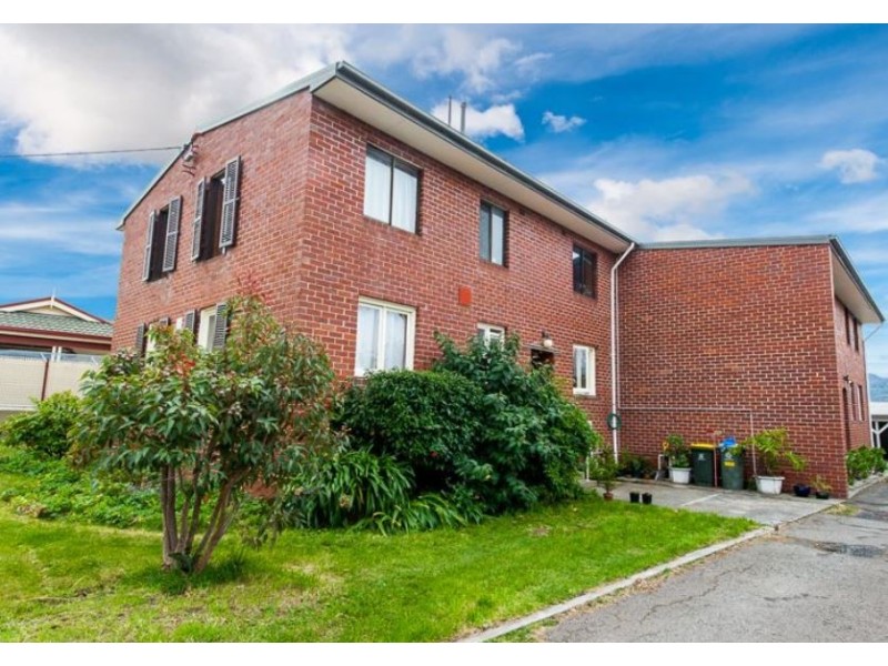 2/31 Bournville Crescent, Claremont TAS 7011