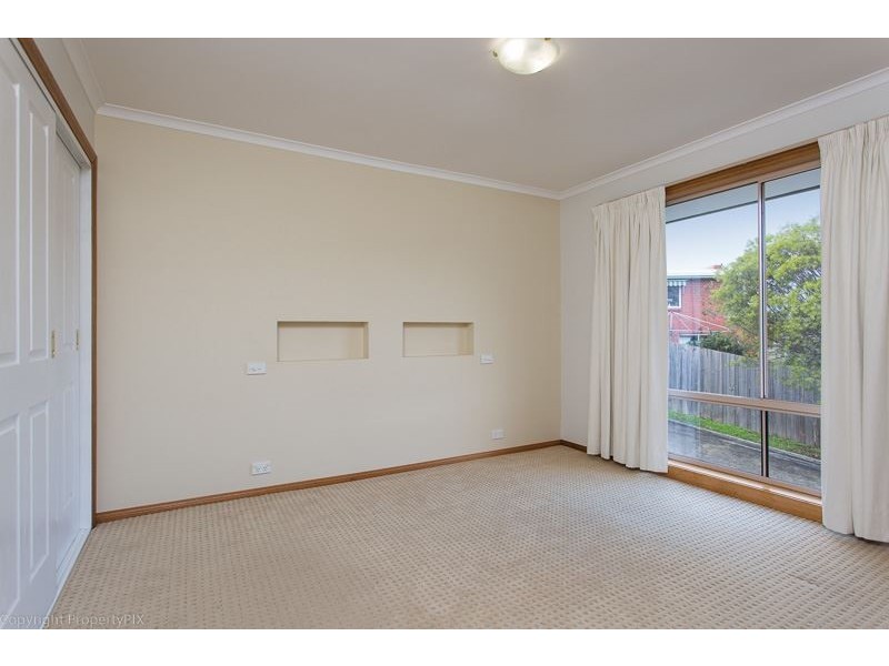 1/8 Alwyn Road, Lenah Valley TAS 7008