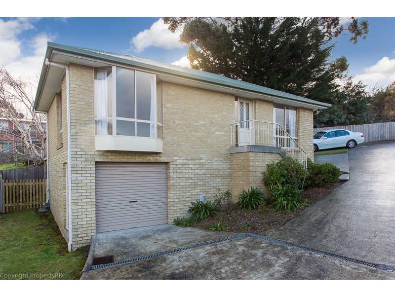 1/8 Alwyn Road, Lenah Valley TAS 7008