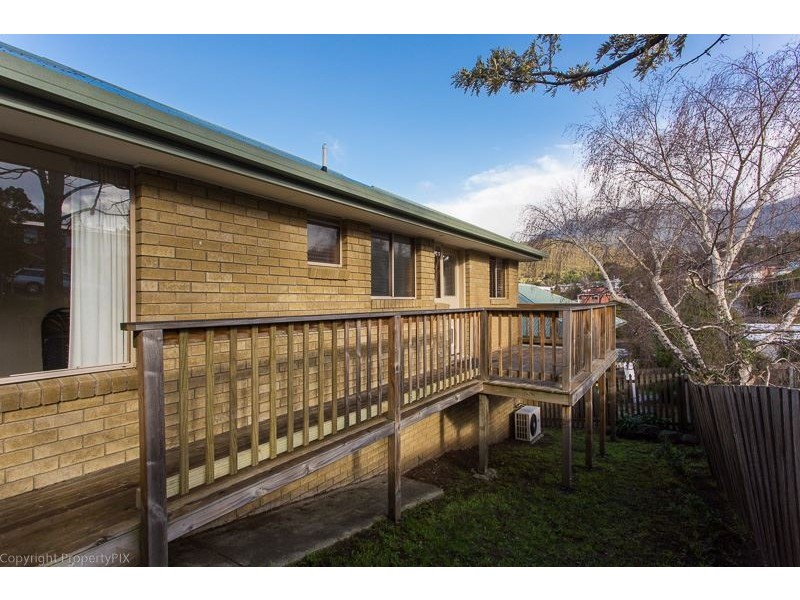 1/8 Alwyn Road, Lenah Valley TAS 7008