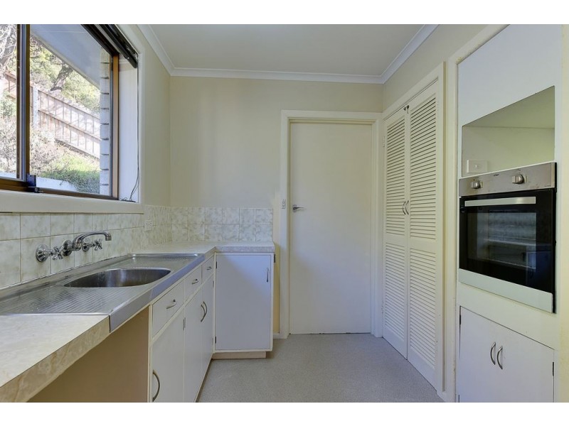 27 Clift Street, Mount Stuart TAS 7000