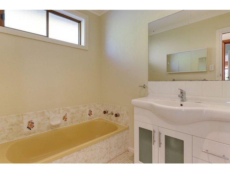 27 Clift Street, Mount Stuart TAS 7000