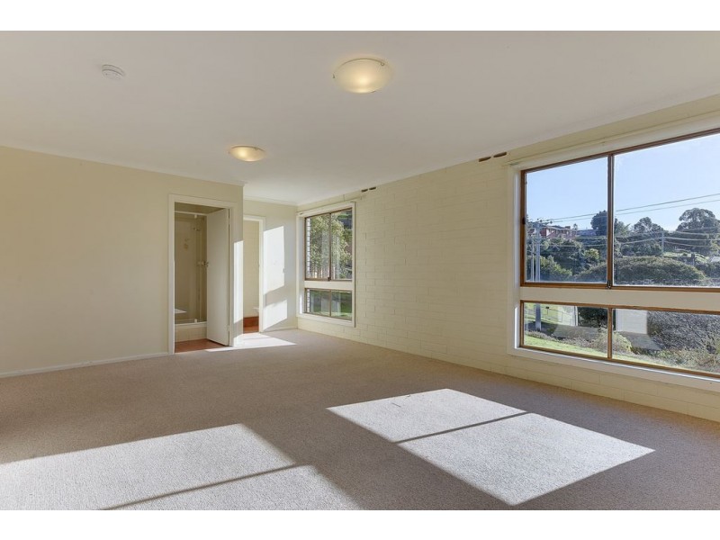 27 Clift Street, Mount Stuart TAS 7000