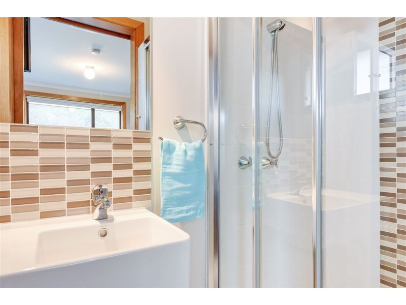 4 Zenith Court, Howrah TAS 7018
