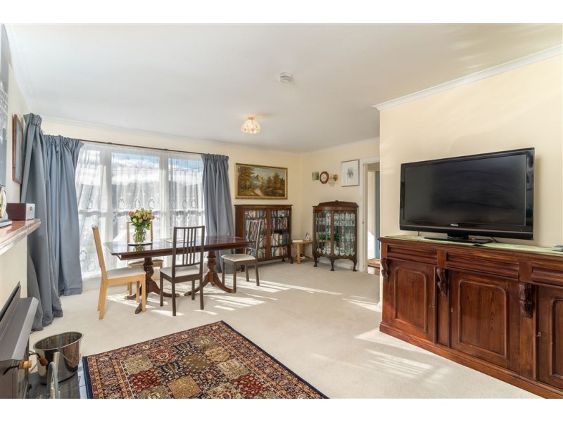 24 Bournville Crescent, Claremont TAS 7011