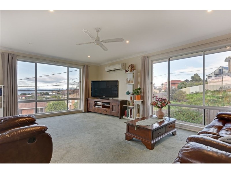 6 Stewart Court, Midway Point TAS 7171