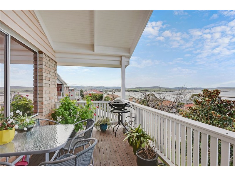 6 Stewart Court, Midway Point TAS 7171