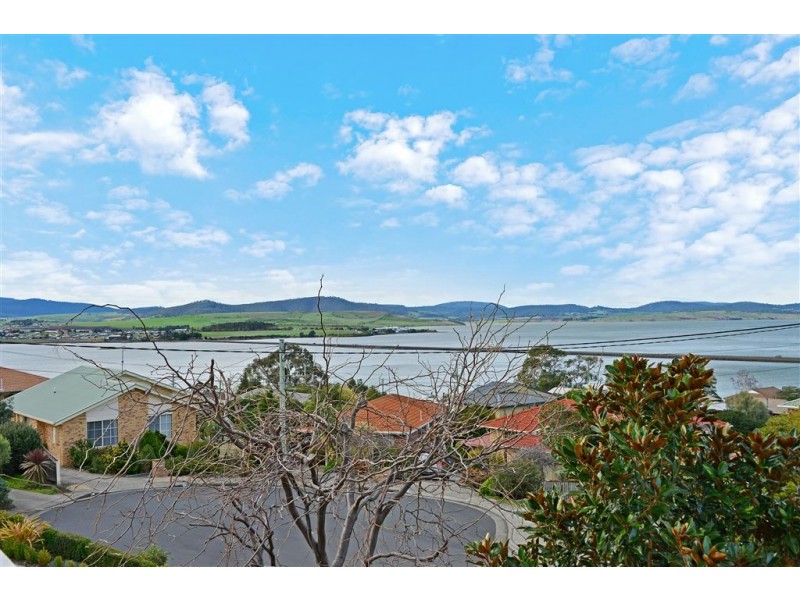 6 Stewart Court, Midway Point TAS 7171