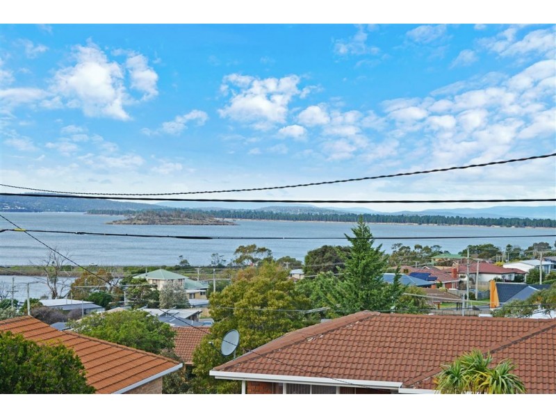6 Stewart Court, Midway Point TAS 7171