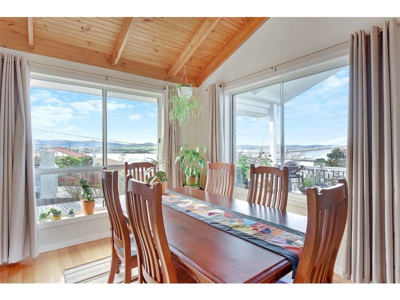 6 Stewart Court, Midway Point TAS 7171