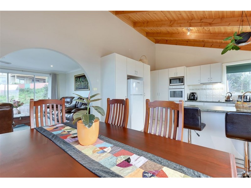 6 Stewart Court, Midway Point TAS 7171