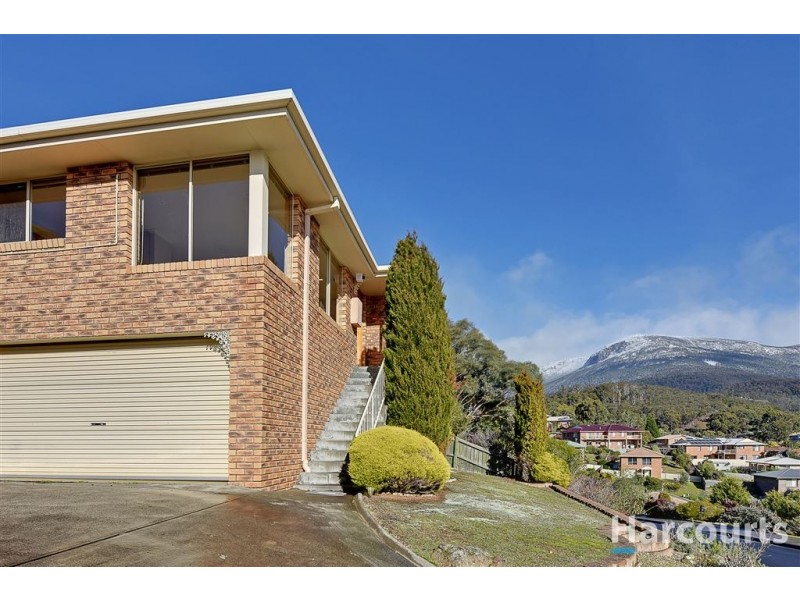 1/6 Broadby Drive, Lenah Valley TAS 7008