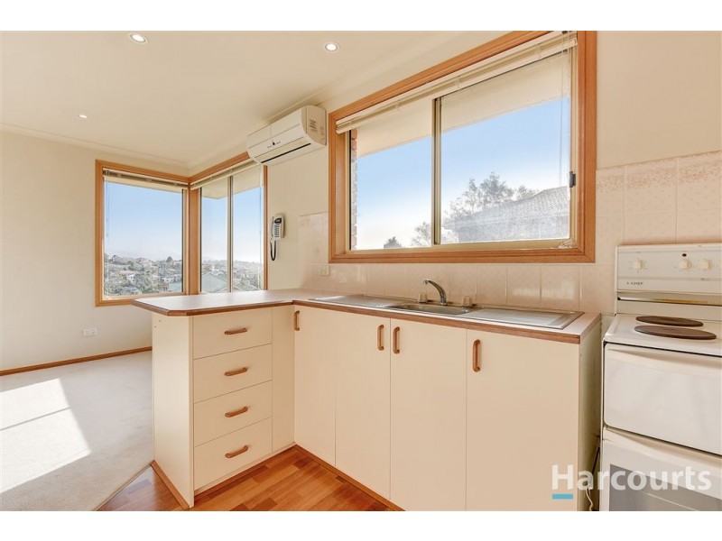 1/6 Broadby Drive, Lenah Valley TAS 7008