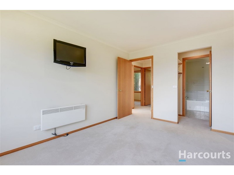 1/6 Broadby Drive, Lenah Valley TAS 7008