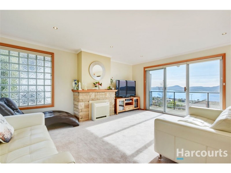 23 Broadwaters Parade, Sandy Bay TAS 7005