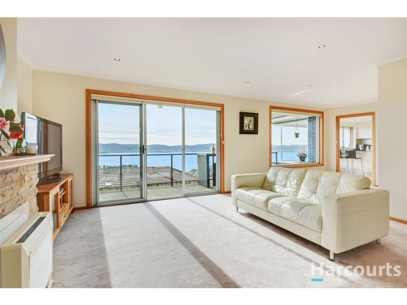 23 Broadwaters Parade, Sandy Bay TAS 7005