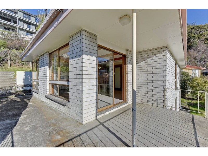 27 Clift Street, Mount Stuart TAS 7000