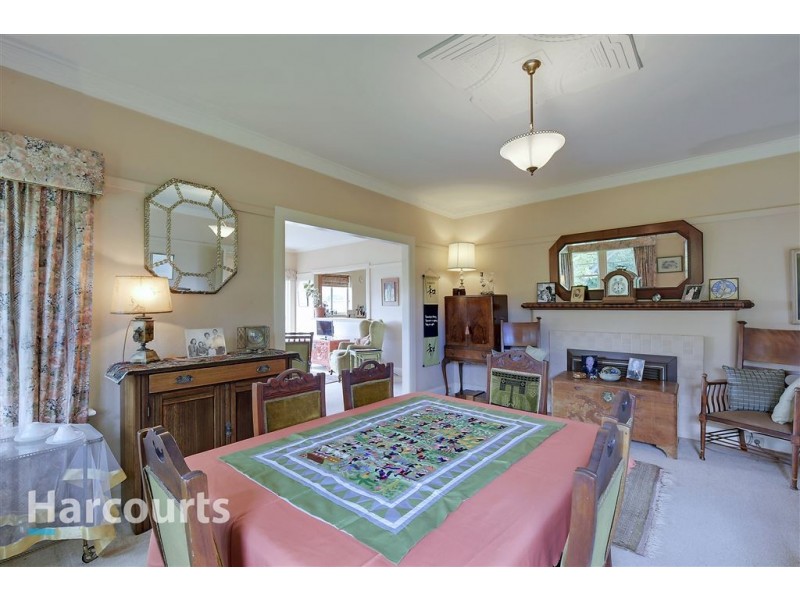 18 Minallo Avenue, West Hobart TAS 7000