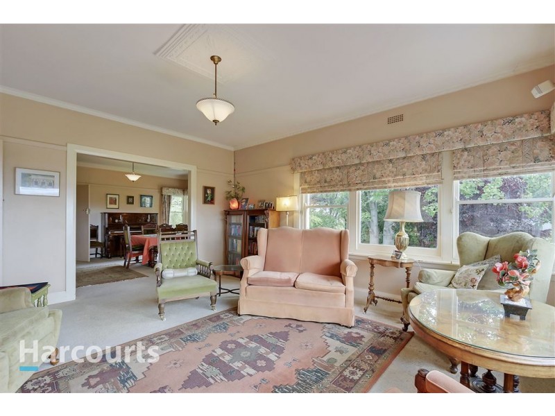 18 Minallo Avenue, West Hobart TAS 7000