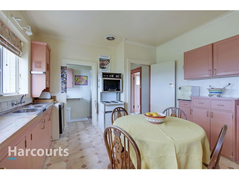 18 Minallo Avenue, West Hobart TAS 7000