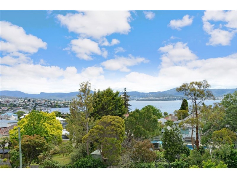 70 Waimea Avenue, Sandy Bay TAS 7005