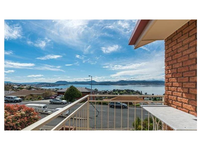 1/476 Churchill Avenue, Sandy Bay TAS 7005