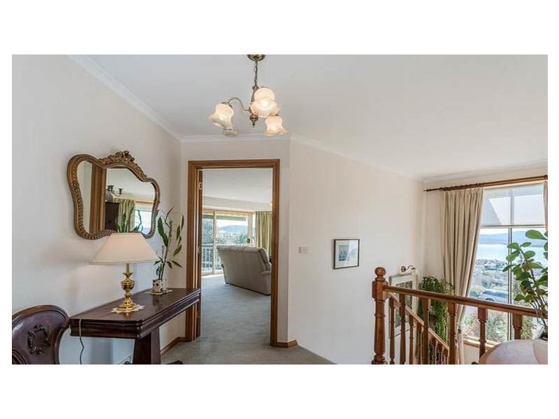 1/476 Churchill Avenue, Sandy Bay TAS 7005