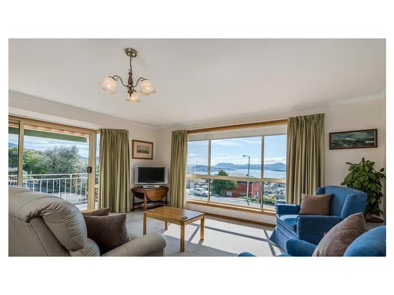 1/476 Churchill Avenue, Sandy Bay TAS 7005