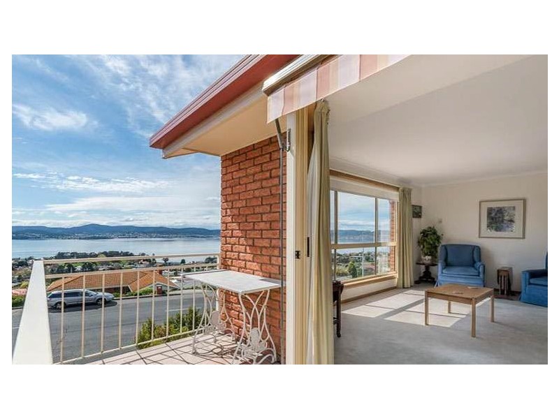 1/476 Churchill Avenue, Sandy Bay TAS 7005