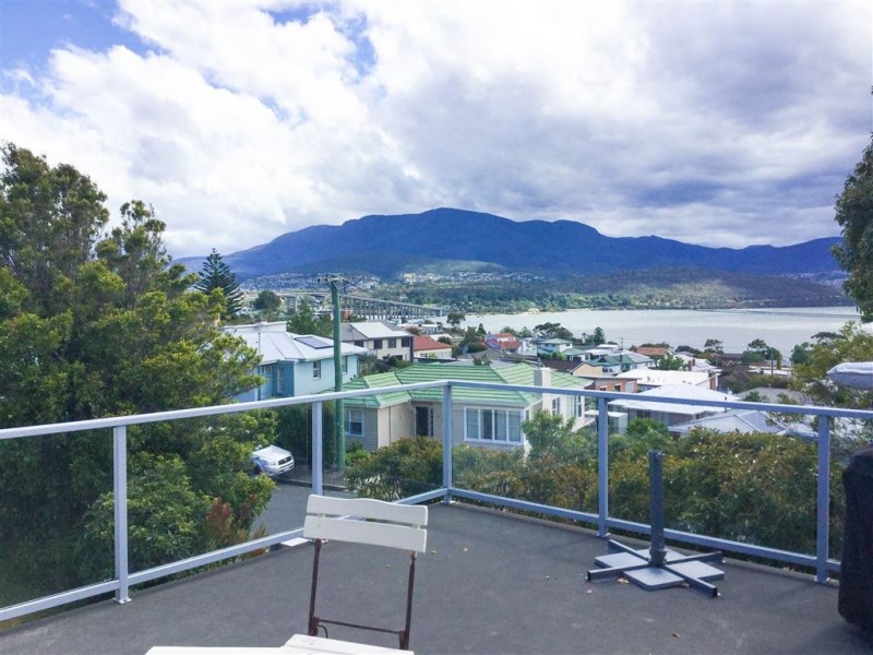 76 Kaoota Road, Rose Bay TAS 7015