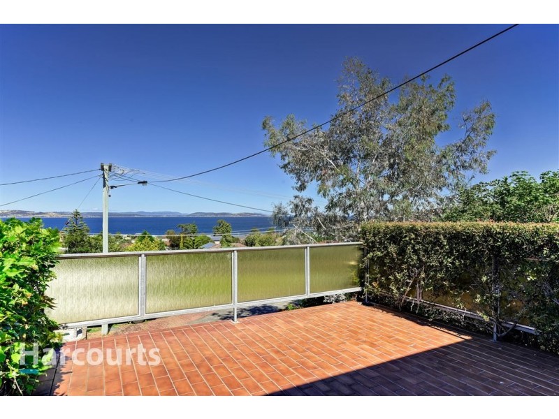 25 Crystal Downs Drive, Blackmans Bay TAS 7052