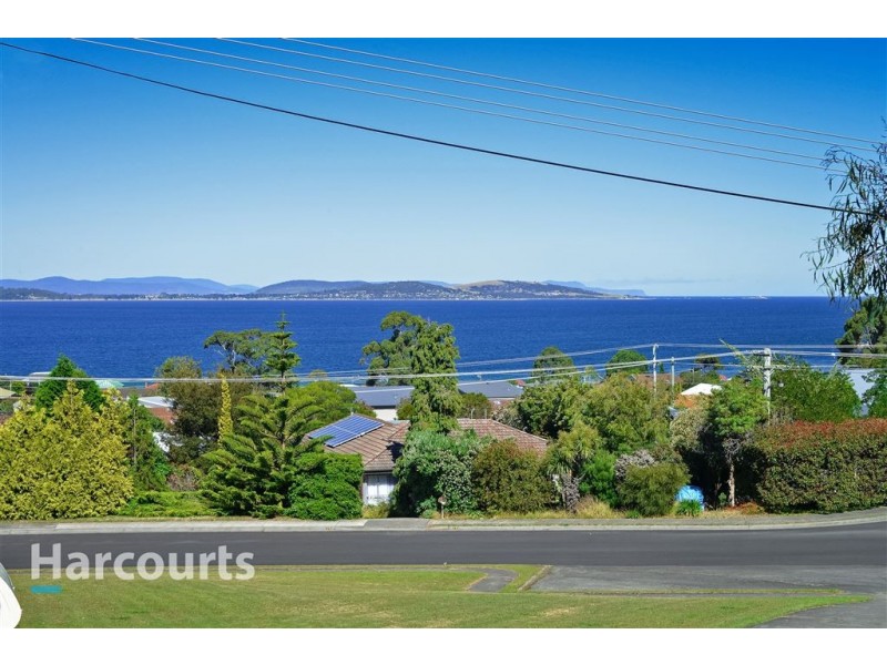 25 Crystal Downs Drive, Blackmans Bay TAS 7052