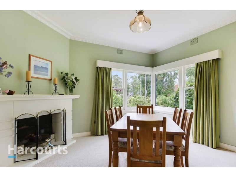 5 Derwentwater Avenue, Sandy Bay TAS 7005