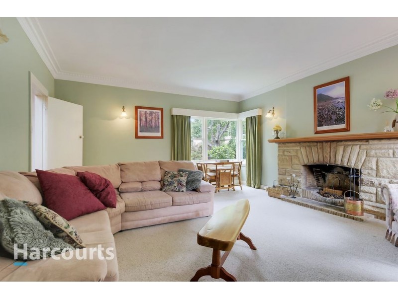5 Derwentwater Avenue, Sandy Bay TAS 7005