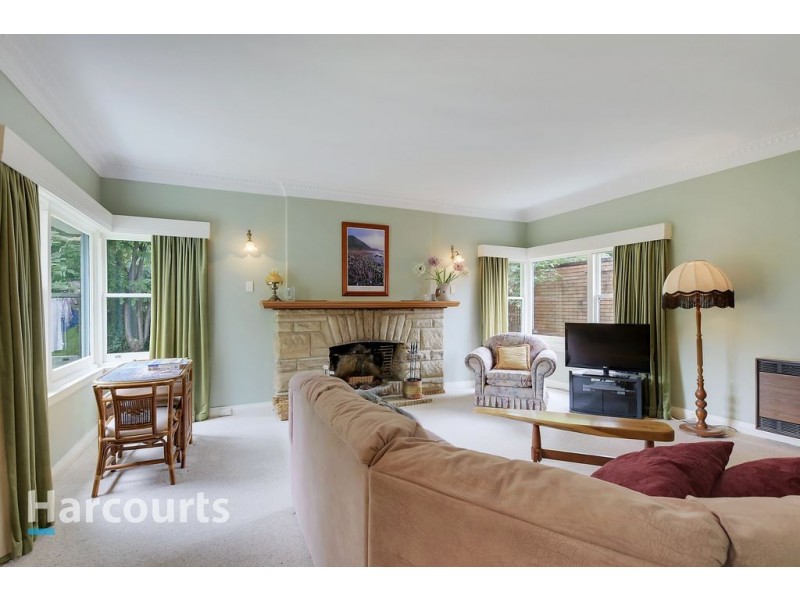5 Derwentwater Avenue, Sandy Bay TAS 7005