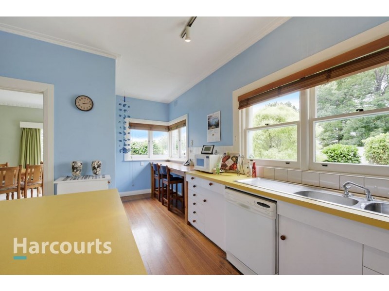 5 Derwentwater Avenue, Sandy Bay TAS 7005
