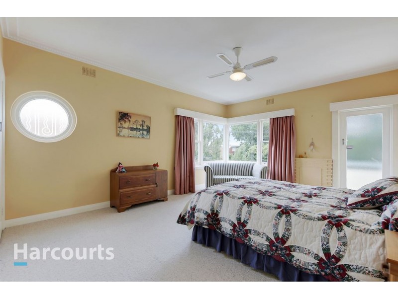 5 Derwentwater Avenue, Sandy Bay TAS 7005
