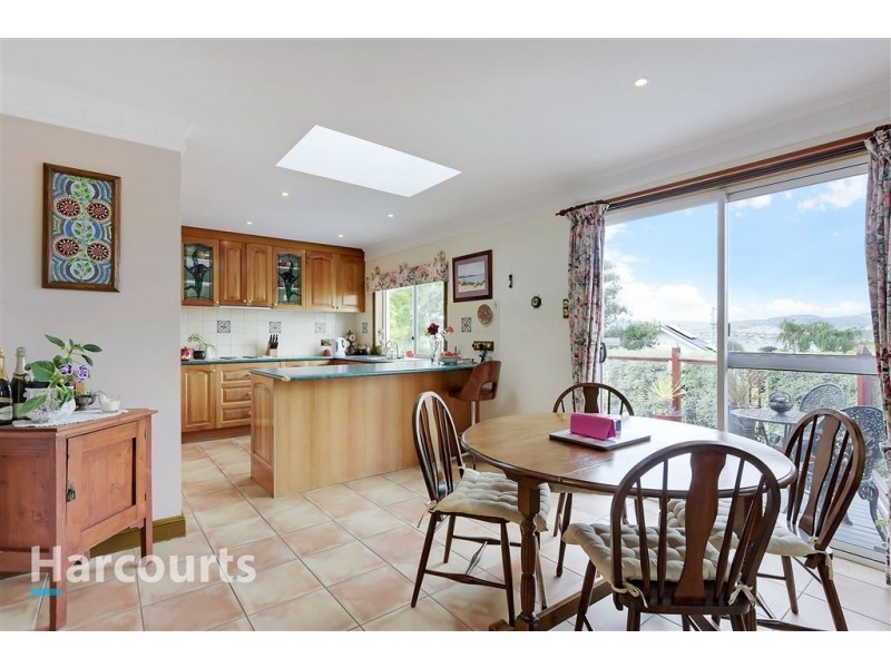 6 Corinna Road, Lindisfarne TAS 7015