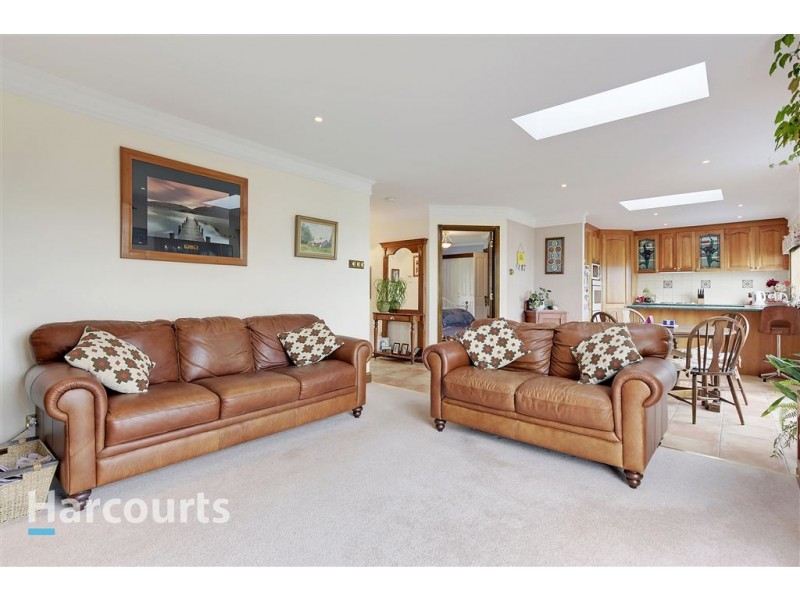 6 Corinna Road, Lindisfarne TAS 7015