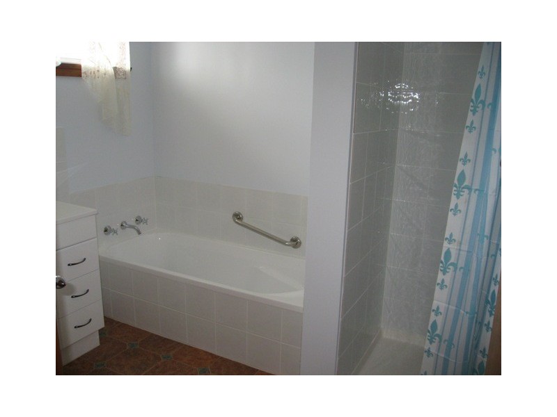 15 Crystal Downs Drive, Blackmans Bay TAS 7052