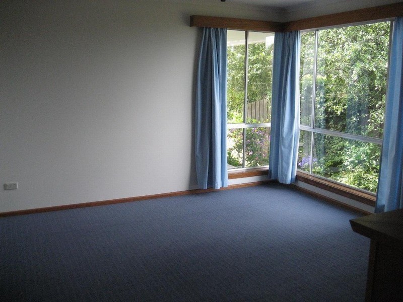 15 Crystal Downs Drive, Blackmans Bay TAS 7052