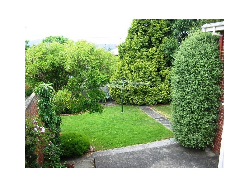 12 Edge Avenue, Lenah Valley TAS 7008