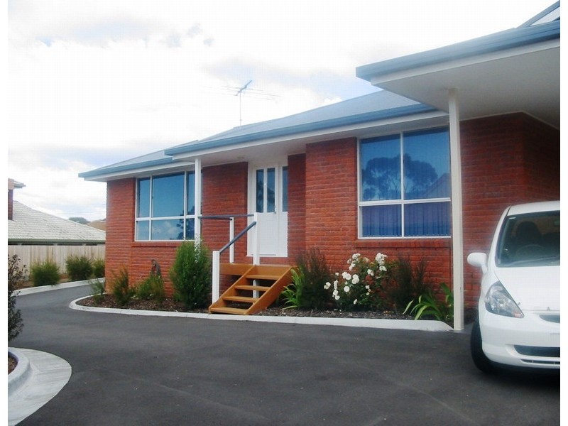 4/16 Pearsall Avenue, Blackmans Bay TAS 7052