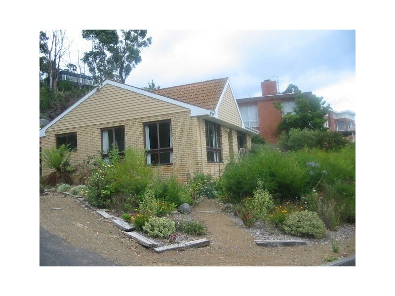 1/12 Coolamon Road, Taroona TAS 7053