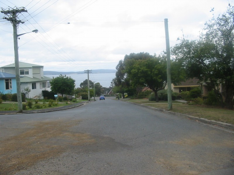 1/12 Coolamon Road, Taroona TAS 7053