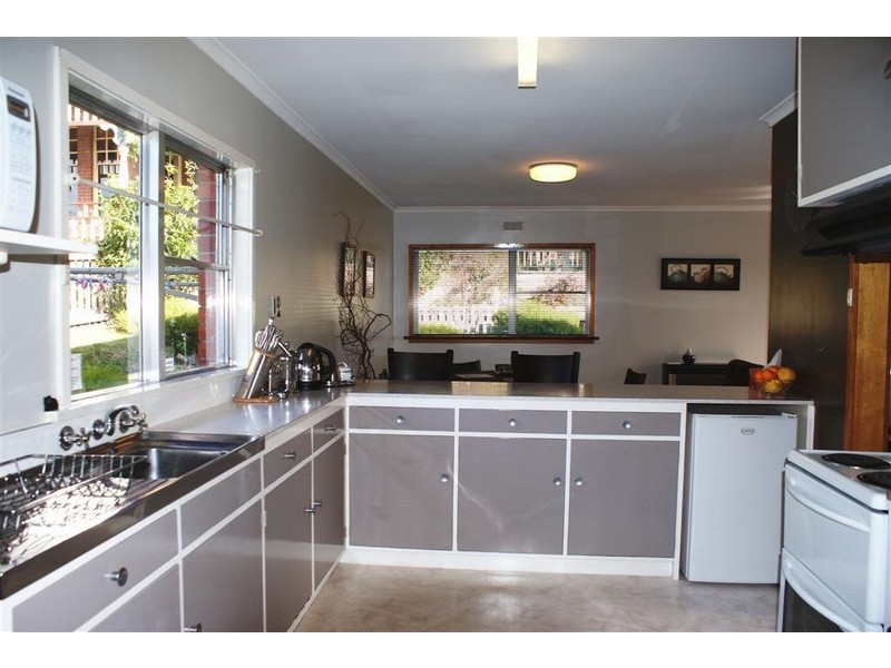 a/1 Mortimer Avenue, New Town TAS 7008