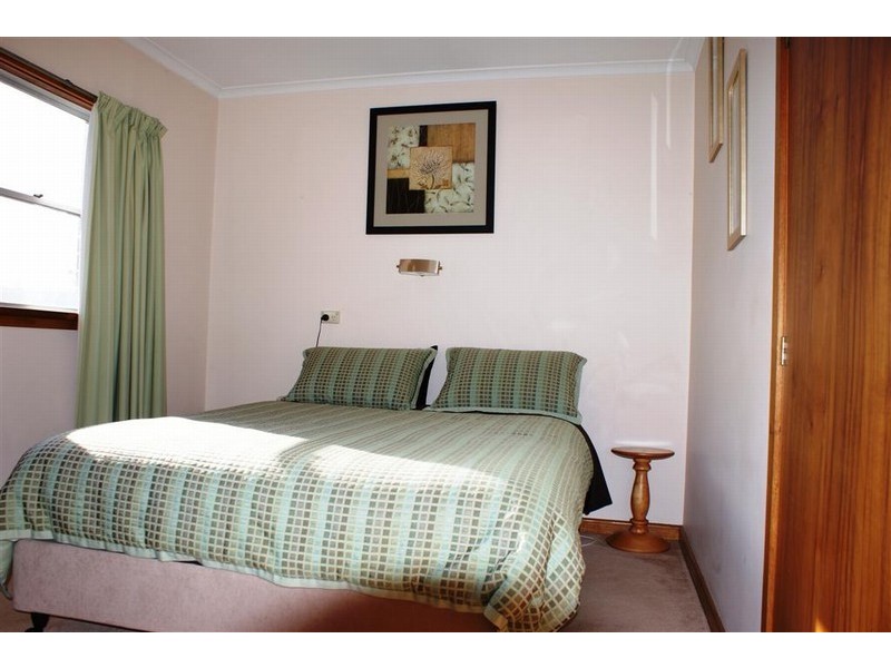 a/1 Mortimer Avenue, New Town TAS 7008